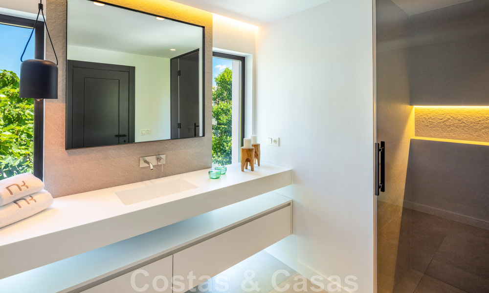 Move-in ready, sophisticated boutique villa for sale within walking distance to the highly desirable Puerto Banus and San Pedro beach, Marbella 47400