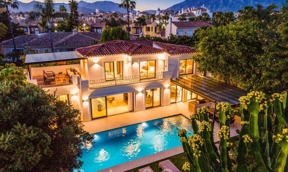 Move-in ready, sophisticated boutique villa for sale within walking distance to the highly desirable Puerto Banus and San Pedro beach, Marbella 47418