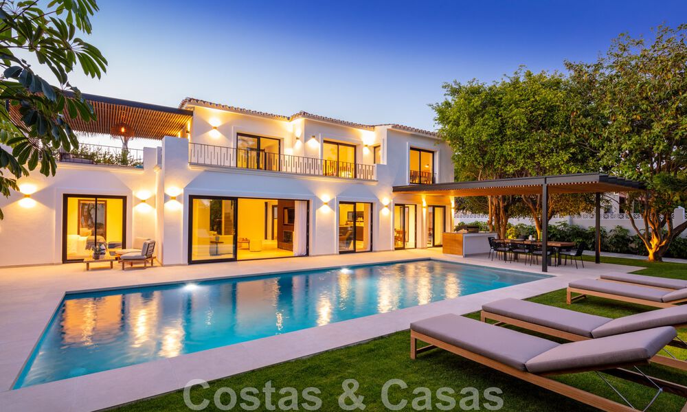 Move-in ready, sophisticated boutique villa for sale within walking distance to the highly desirable Puerto Banus and San Pedro beach, Marbella 47421