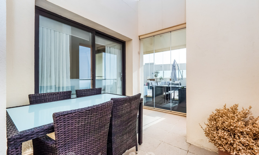 Modern 3 bedroom penthouse for sale, on one level, south facing with sea views in the hills of Los Monteros, East Marbella 47443