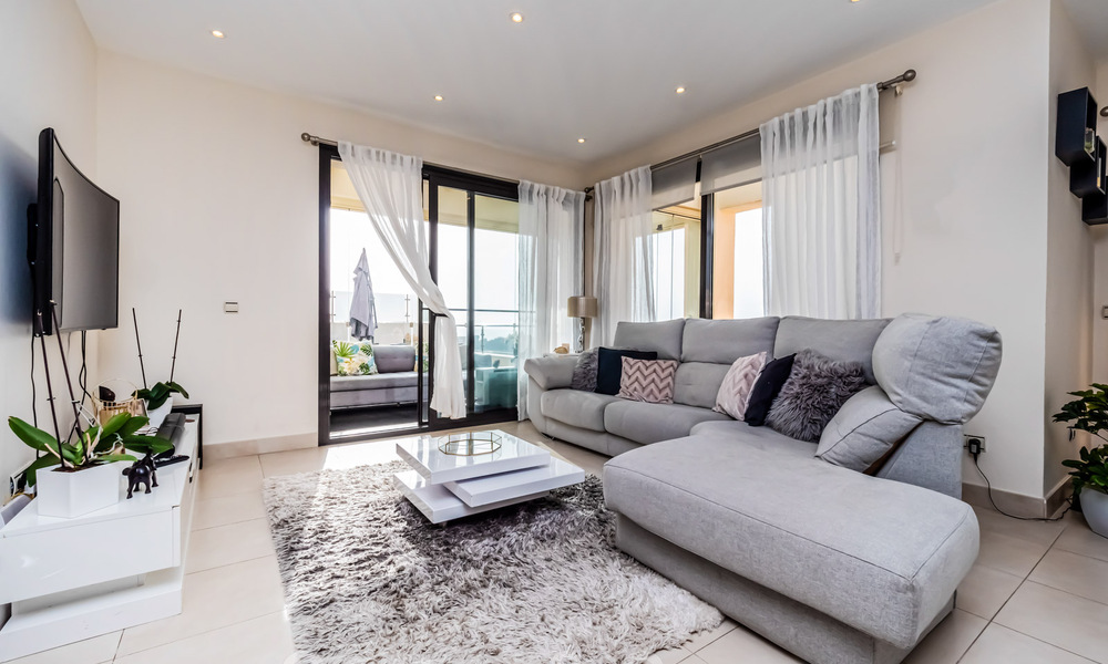Modern 3 bedroom penthouse for sale, on one level, south facing with sea views in the hills of Los Monteros, East Marbella 47451