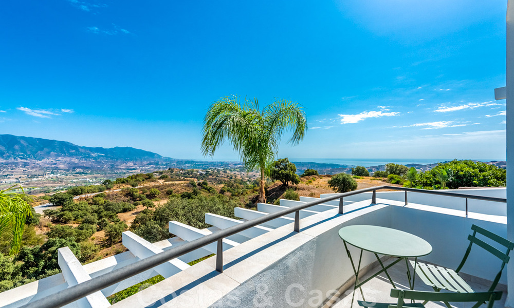 Detached, Andalusian villa for sale with panoramic mountain and sea views in an exclusive urbanisation in East Marbella 47356