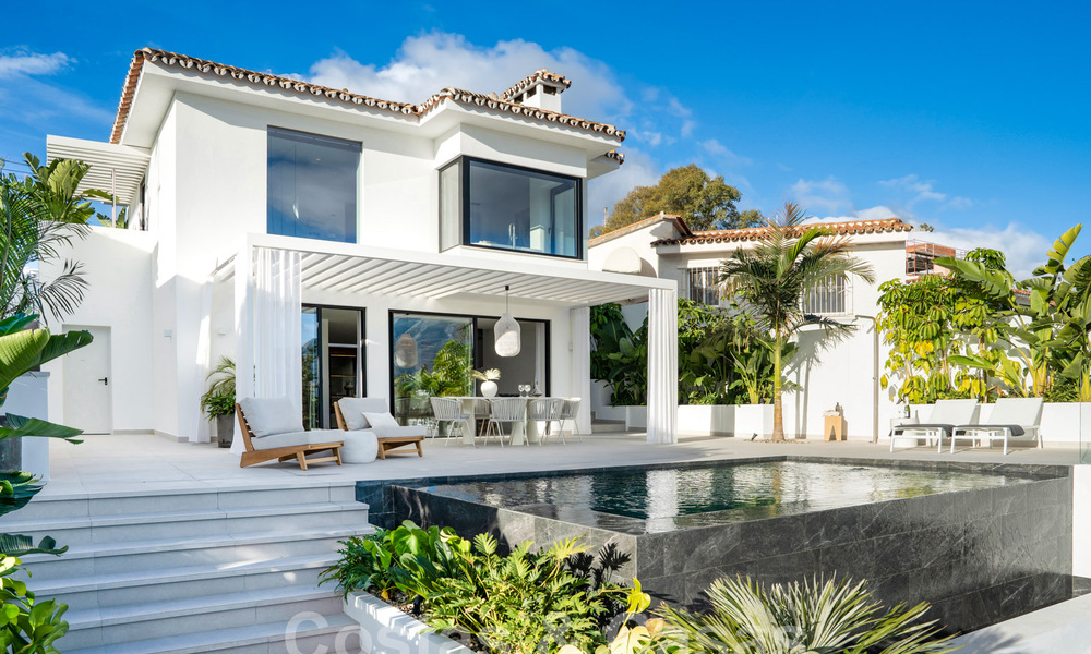 Beautifully renovated Mediterranean-style villa with contemporary design in Nueva Andalucia, Marbella 61254