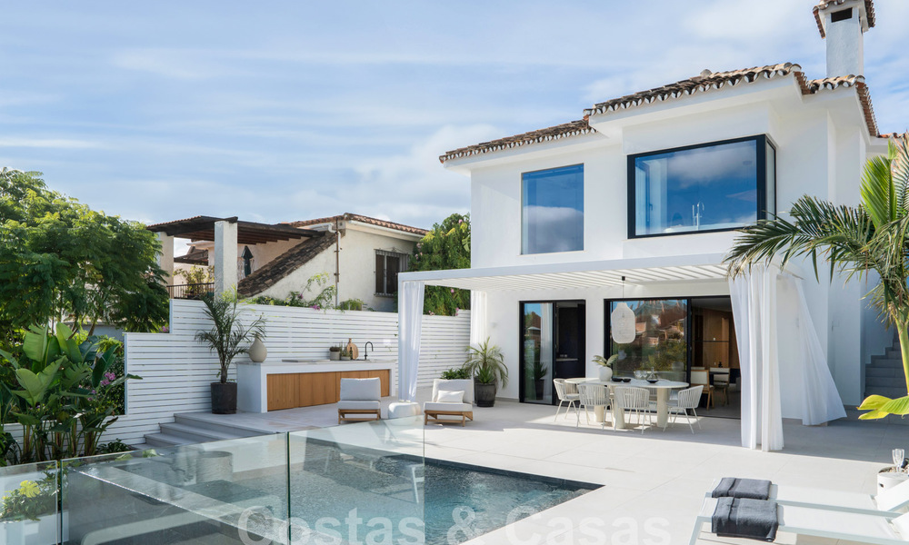 Beautifully renovated Mediterranean-style villa with contemporary design in Nueva Andalucia, Marbella 61255