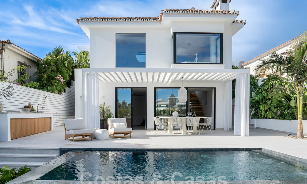 Beautifully renovated Mediterranean-style villa with contemporary design in Nueva Andalucia, Marbella 61256
