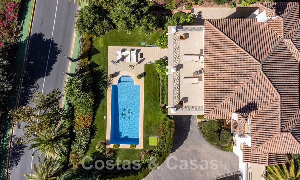 Charming, Andalusian villa for sale with golf course views in coveted residential area in La Quinta, Benahavis - Marbella 47708