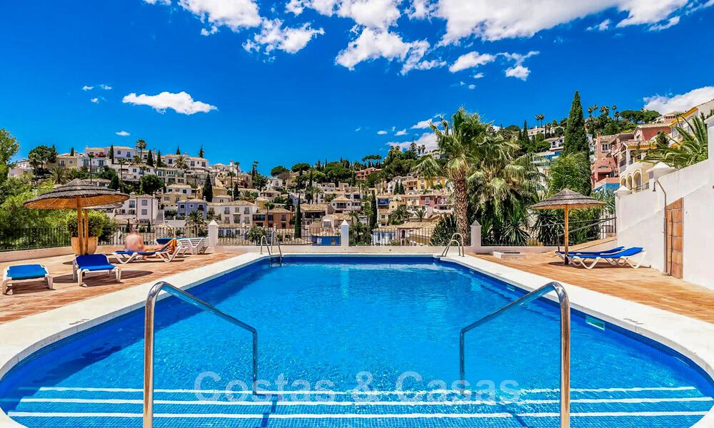 Beautiful, fully refurbished townhouse for sale with panoramic sea views in gated urbanisation of Benahavis - Marbella 47613