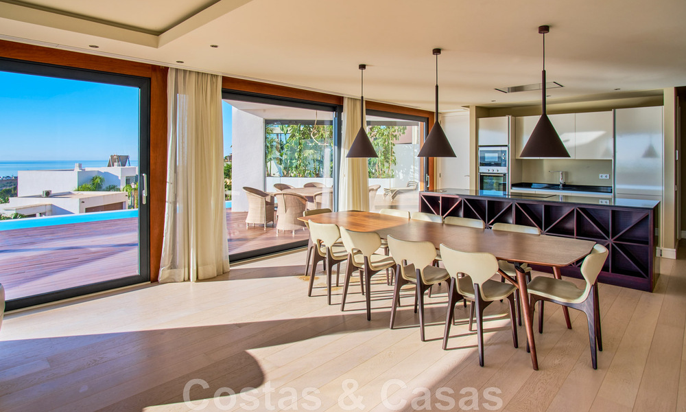 Renovated modern-style villa for sale with stunning sea views in gated community in Marbella - Benahavis 48358