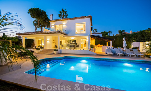Move-in ready, Andalusian luxury villa for sale in a secure and gated residential area of Nueva Andalucia, Marbella 48162