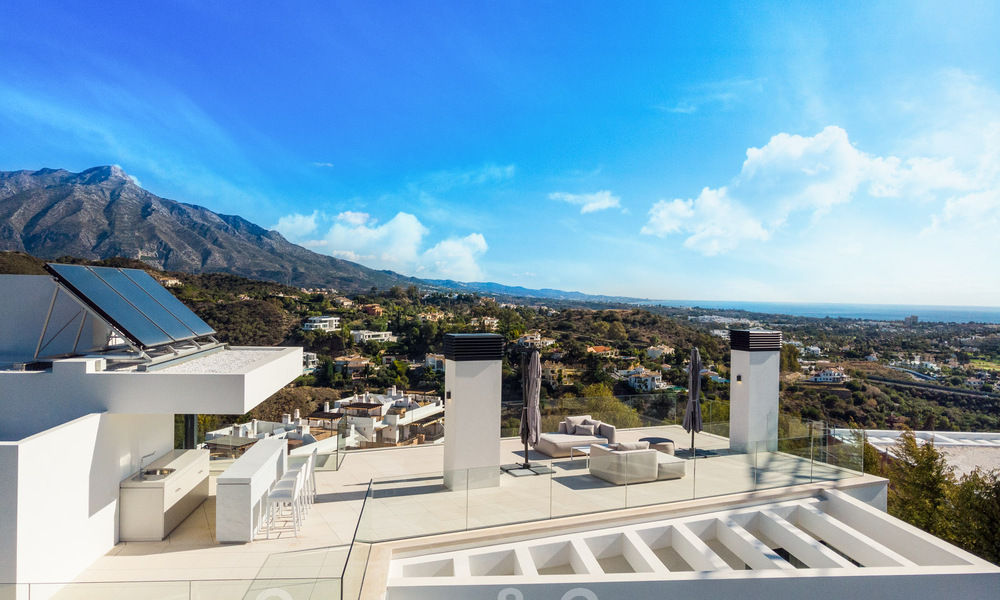 Architectural luxury villa for sale with panoramic sea views, in coveted residential area in La Quinta, Benahavis - Marbella 47956