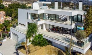 Architectural luxury villa for sale with panoramic sea views, in coveted residential area in La Quinta, Benahavis - Marbella 47971 