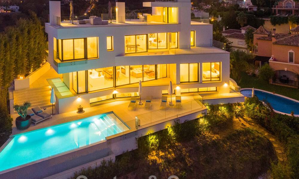 Architectural luxury villa for sale with panoramic sea views, in coveted residential area in La Quinta, Benahavis - Marbella 47984
