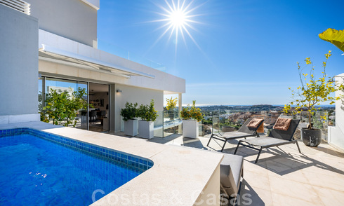 Move-in ready, modern penthouse for sale with open sea views in a modern complex in Nueva Andalucia, Marbella 47881