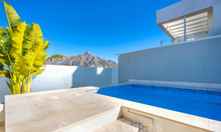 Move-in ready, modern penthouse for sale with open sea views in a modern complex in Nueva Andalucia, Marbella 47882 