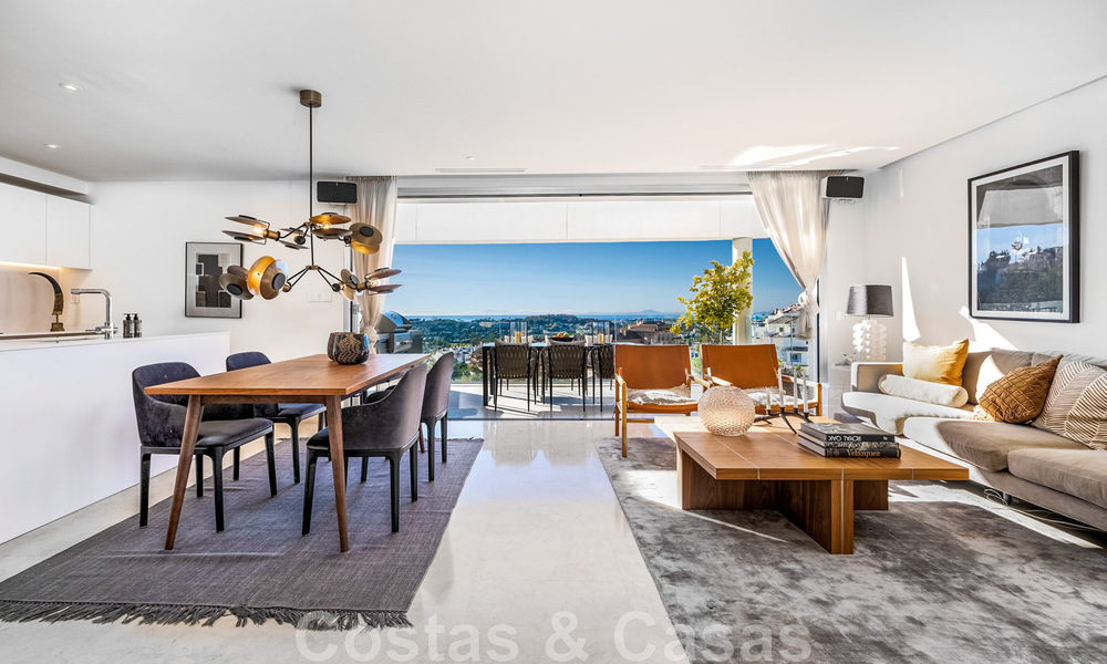 Move-in ready, modern penthouse for sale with open sea views in a modern complex in Nueva Andalucia, Marbella 47905