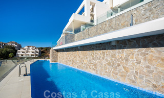 Move-in ready, modern penthouse for sale with open sea views in a modern complex in Nueva Andalucia, Marbella 47912 