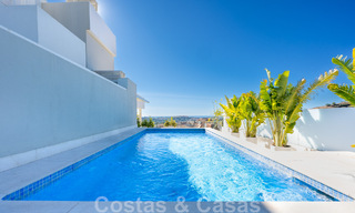 Move-in ready, modern penthouse for sale with open sea views in a modern complex in Nueva Andalucia, Marbella 47914 