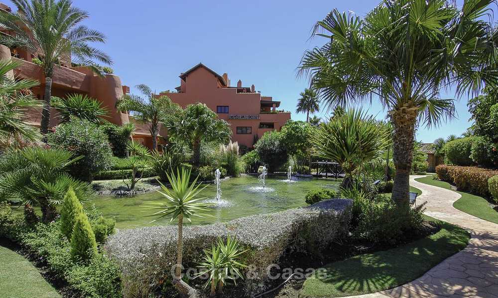Refurbished luxury apartment for sale in an exclusive beach complex with permanent security, on the New Golden Mile between Marbella and Estepona 48646