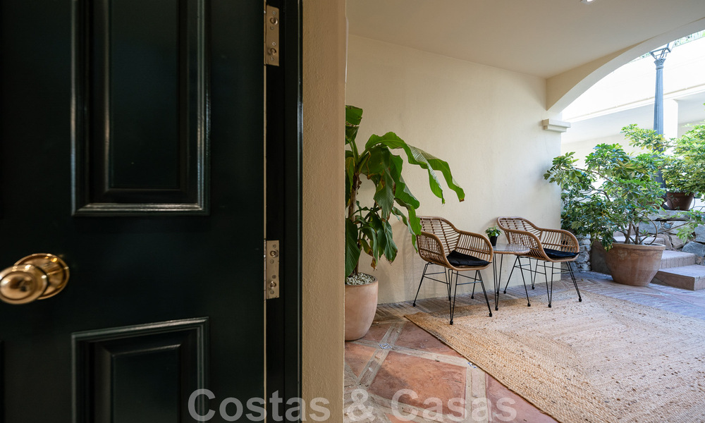 Move-in ready! Contemporary renovated townhouse for sale in gated community in La Quinta in Benahavis - Marbella 49450