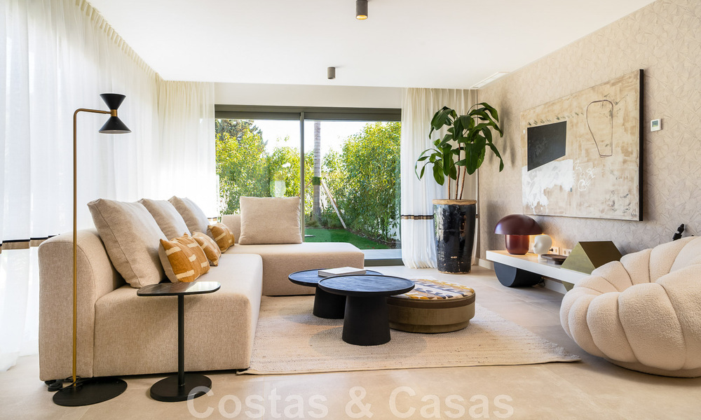 Superb show home for sale in a new development comprising semi-detached villas with sea views in a luxury resort Mijas, Costa del Sol 48579