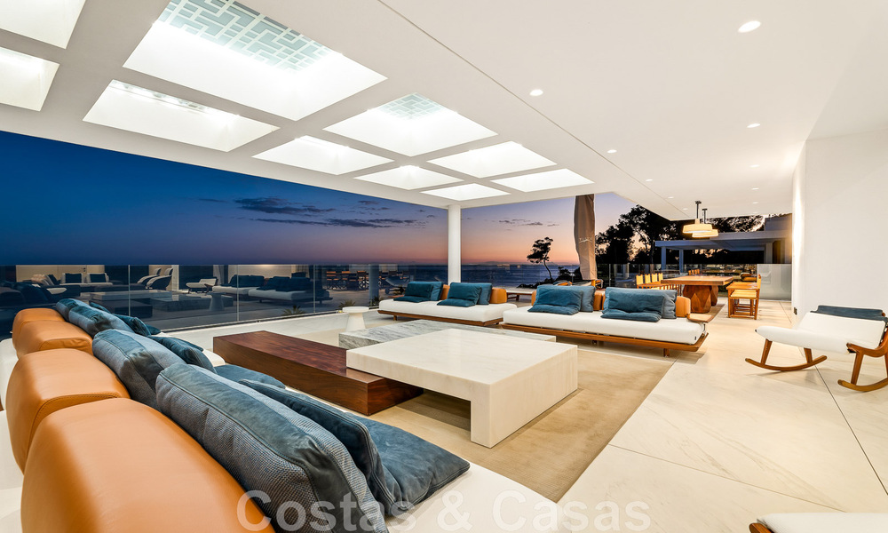 Move-in ready, modern, ultra-luxurious penthouse for sale, frontline beach, with open sea views, between Marbella and Estepona 48235