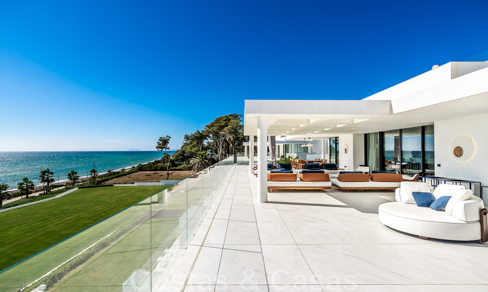Move-in ready, modern, ultra-luxurious penthouse for sale, frontline beach, with open sea views, between Marbella and Estepona 48245