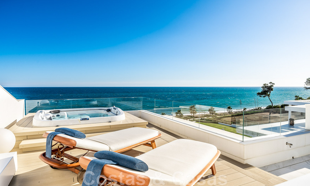 Move-in ready, modern, ultra-luxurious penthouse for sale, frontline beach, with open sea views, between Marbella and Estepona 48251
