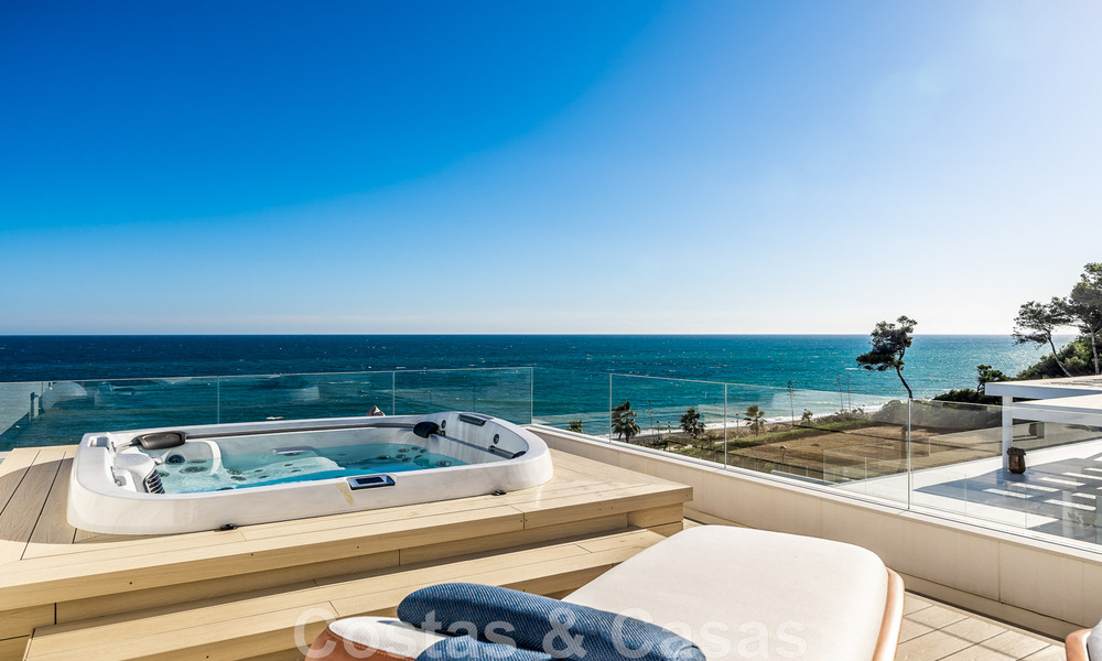 Move-in ready, modern, ultra-luxurious penthouse for sale, frontline beach, with open sea views, between Marbella and Estepona 48252