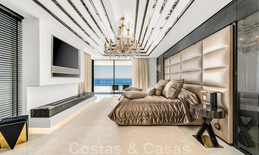 Move-in ready, modern, ultra-luxurious penthouse for sale, frontline beach, with open sea views, between Marbella and Estepona 48299