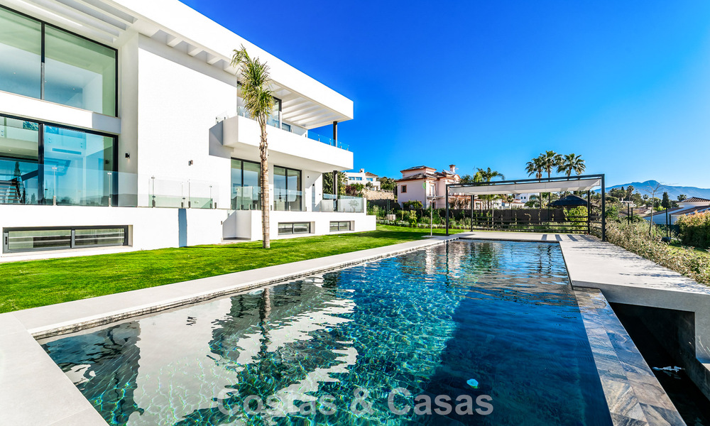 Energy efficient designer villa for sale, close to golf courses, in Benahavis - Marbella 783143