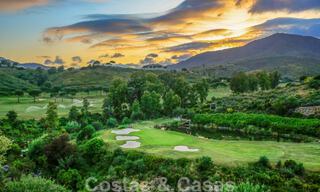 Modern golf apartments for sale situated in an exclusive golf resort in Mijas, Costa del Sol 49168 