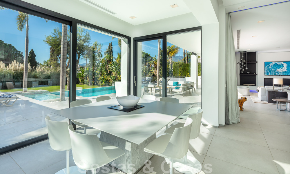 Highly refurbished modern-style villa for sale in the heart of the golf valley of Nueva Andalucia, Marbella 49091