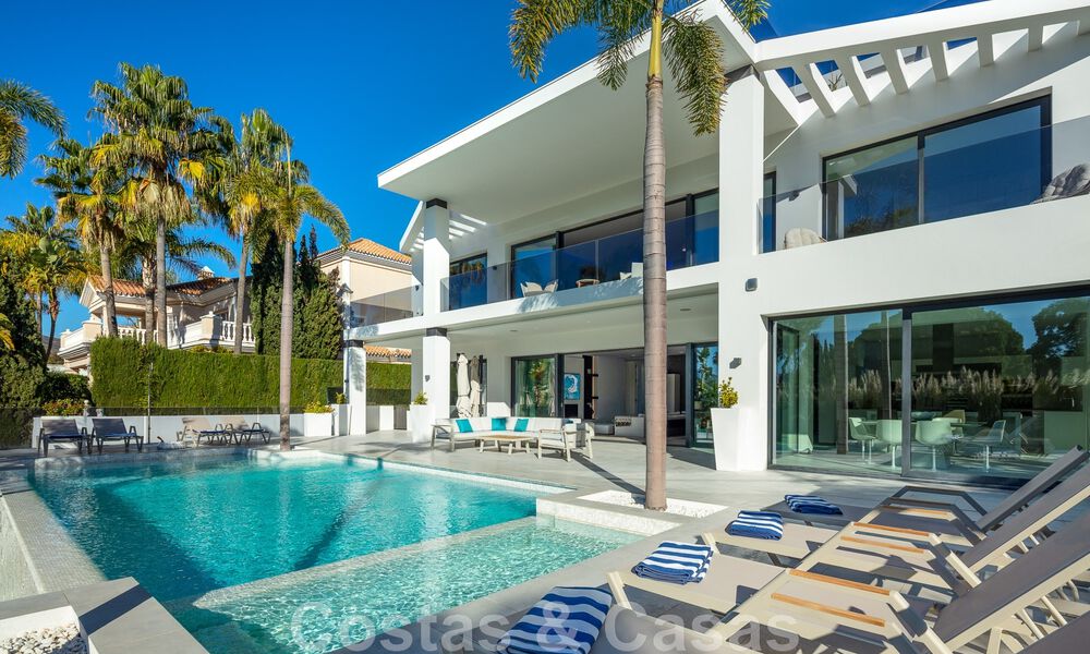 Highly refurbished modern-style villa for sale in the heart of the golf valley of Nueva Andalucia, Marbella 49093