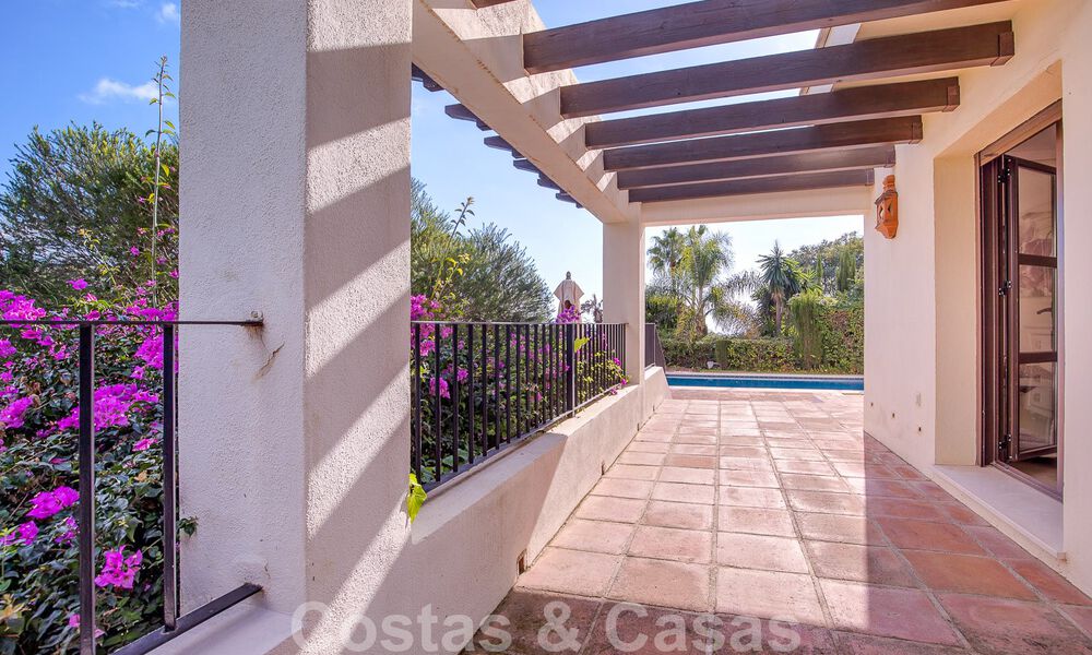 Detached Andalusian villa for sale with great potential, located in a high position surrounded by golf courses in Benahavis - Marbella 49588