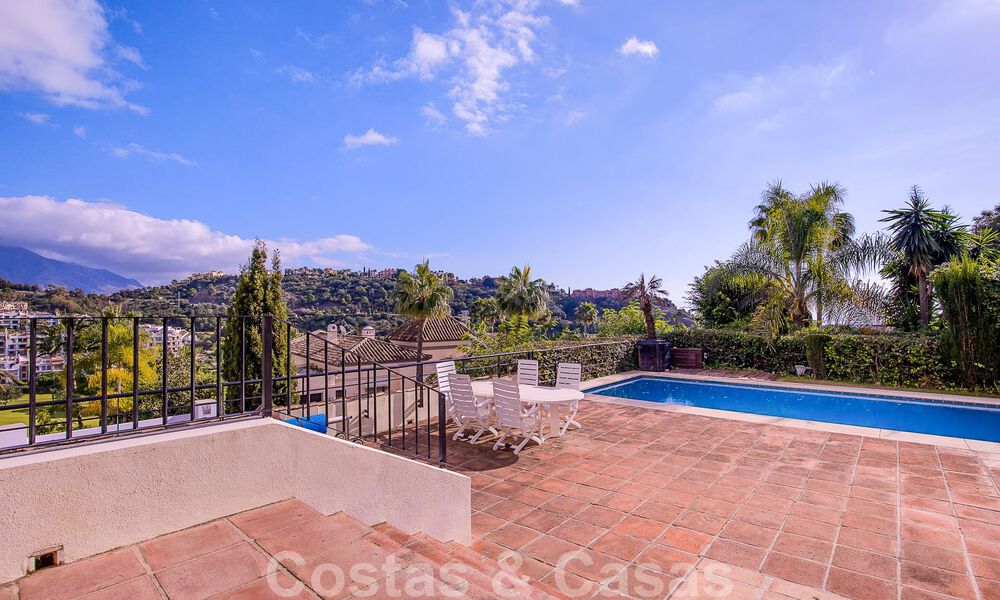 Detached Andalusian villa for sale with great potential, located in a high position surrounded by golf courses in Benahavis - Marbella 49596