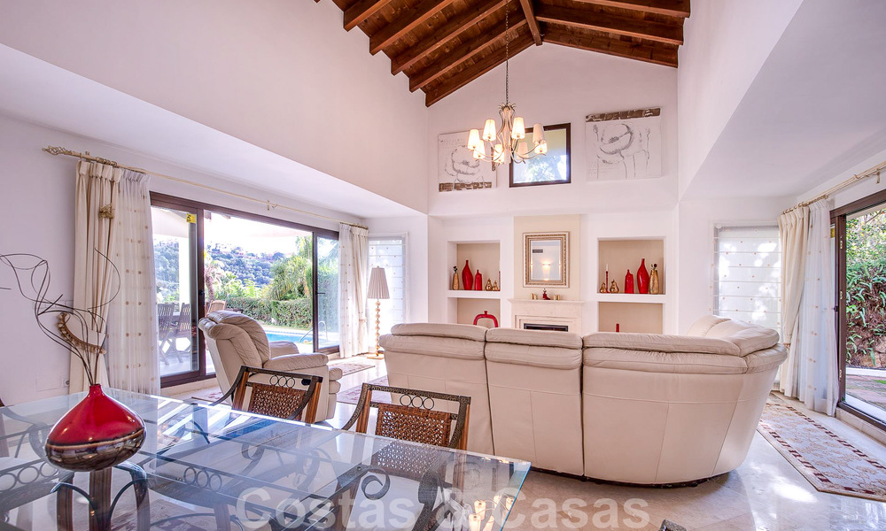 Detached Andalusian villa for sale with great potential, located in a high position surrounded by golf courses in Benahavis - Marbella 49605