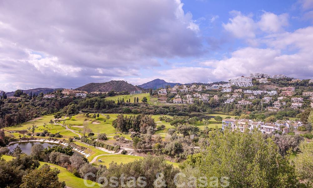 Detached Andalusian villa for sale with great potential, located in a high position surrounded by golf courses in Benahavis - Marbella 49611