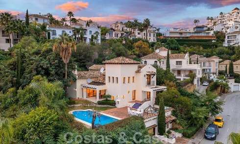 Detached Andalusian villa for sale with great potential, located in a high position surrounded by golf courses in Benahavis - Marbella 49619