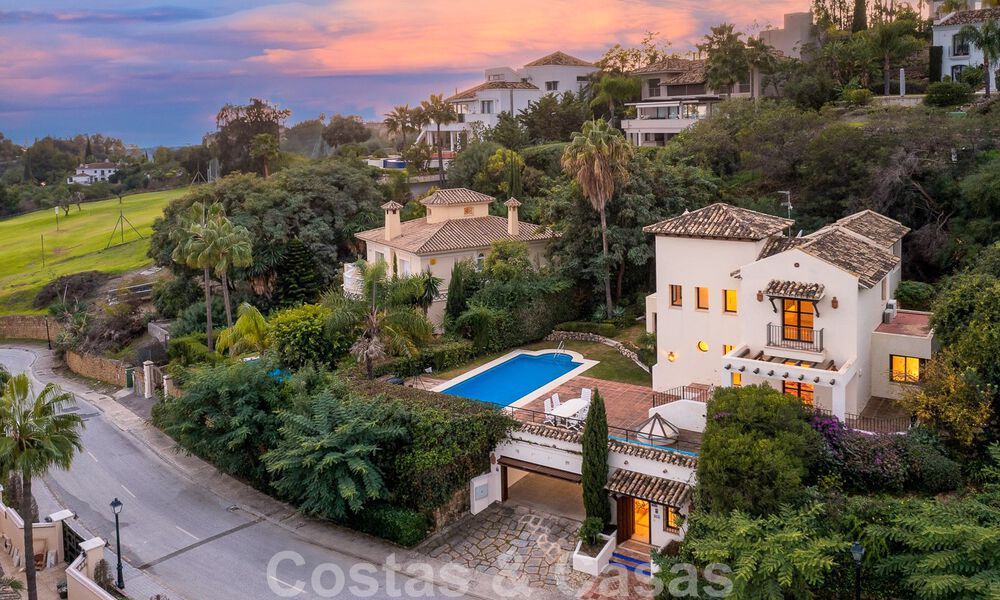 Detached Andalusian villa for sale with great potential, located in a high position surrounded by golf courses in Benahavis - Marbella 49620