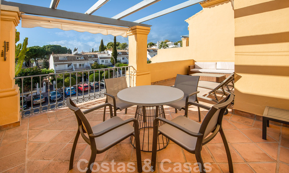 Spacious duplex penthouse for sale with sea views, close to all amenities on the Golden Mile in Marbella 49636