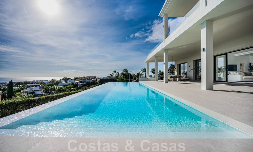 Exclusive designer villa with panoramic sea views for sale in the a five-star golf resort in Marbella - Benahavis 48832