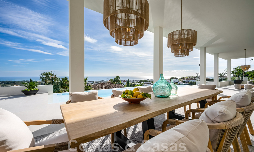 Exclusive designer villa with panoramic sea views for sale in the a five-star golf resort in Marbella - Benahavis 48852