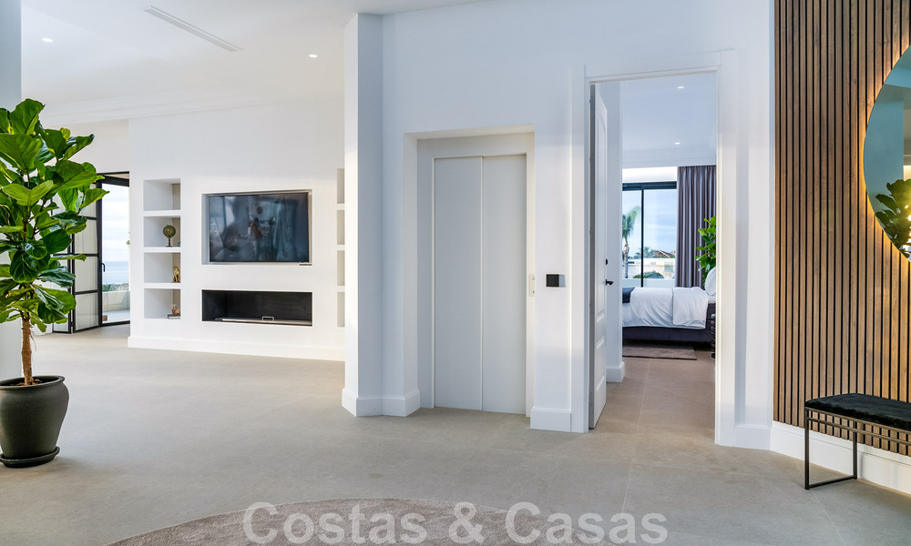 Exclusive designer villa with panoramic sea views for sale in the a five-star golf resort in Marbella - Benahavis 48859
