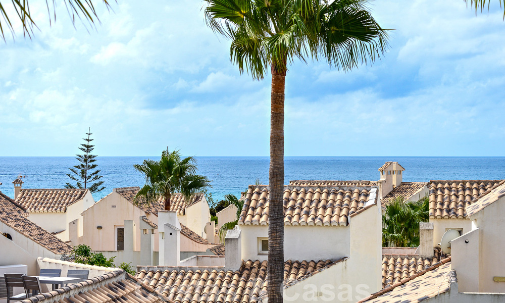 Charming townhouse for sale in frontline beach complex east of Marbella centre 49677