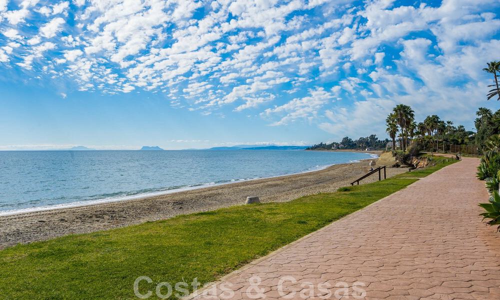Renovated frontline beach apartment for sale in Mediterranean beach complex with panoramic sea views, on the New Golden Mile between Marbella and Estepona 49030