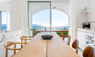 Renovated frontline beach apartment for sale in Mediterranean beach complex with panoramic sea views, on the New Golden Mile between Marbella and Estepona 49040 