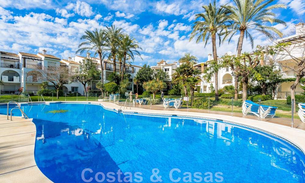 Renovated frontline beach apartment for sale in Mediterranean beach complex with panoramic sea views, on the New Golden Mile between Marbella and Estepona 49046