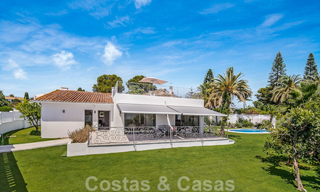 Move-in ready! One level villa for sale with 4 bedrooms, 400m from the beach, New Golden Mile, Marbella - Estepona 50000