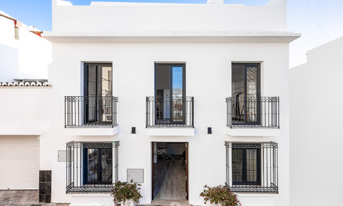 Superb townhouse for sale within walking distance of all amenities in the picturesque old town of Estepona 49854