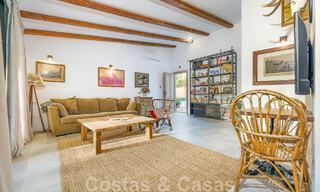 Attractive, distinctive Ibiza-style villa for sale with large separate guest house located in West Marbella 49949 